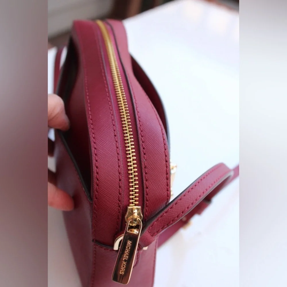 Michael Kors East West Jet set cross body bag